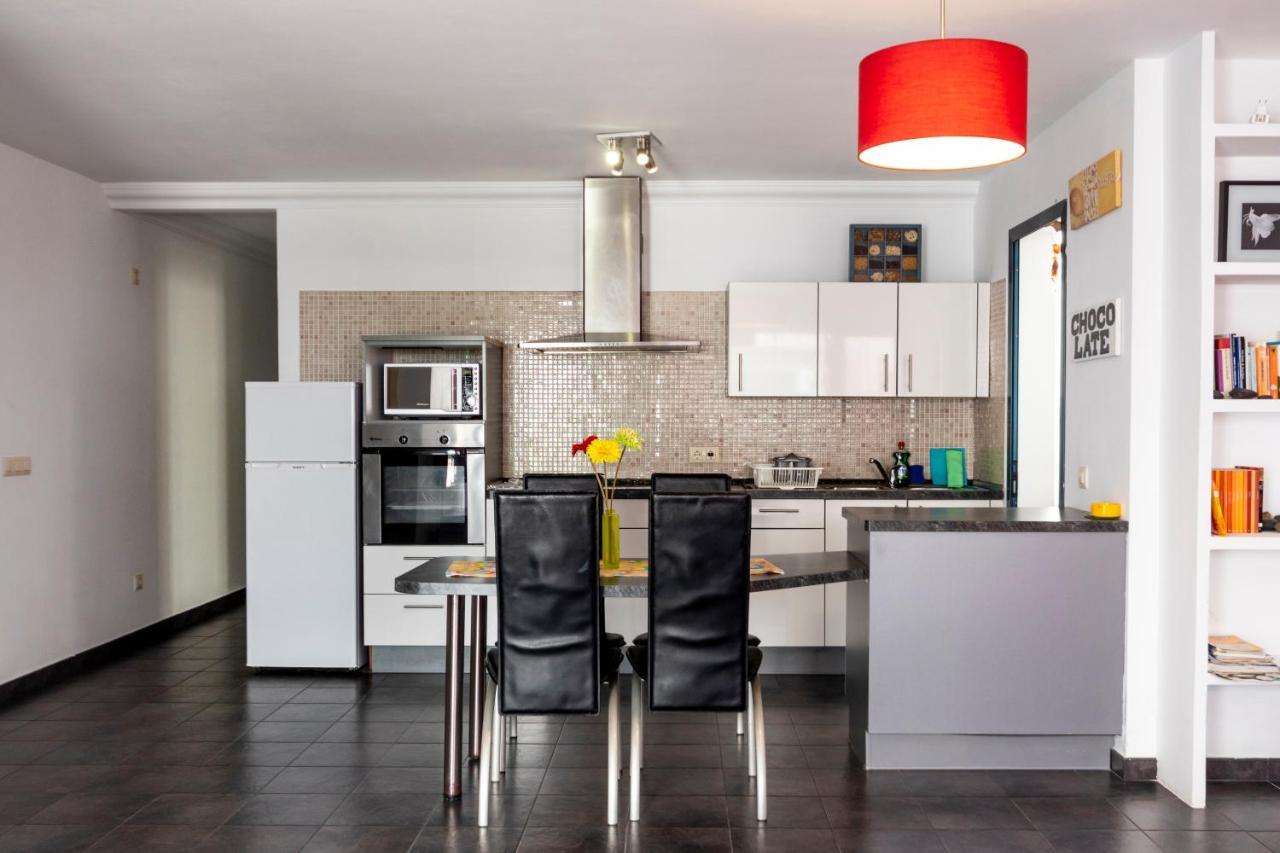Famara Sunshine Apartment ภายนอก รูปภาพ