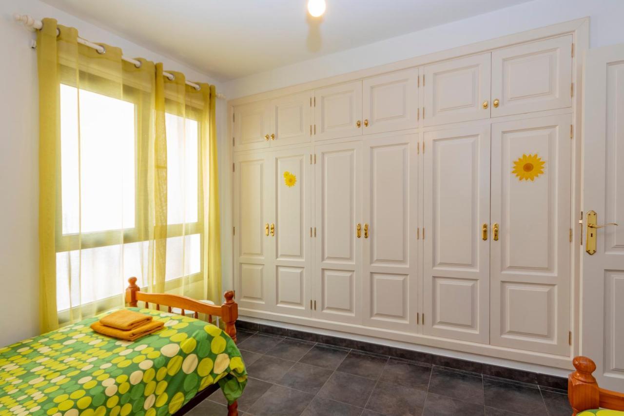 Famara Sunshine Apartment ภายนอก รูปภาพ