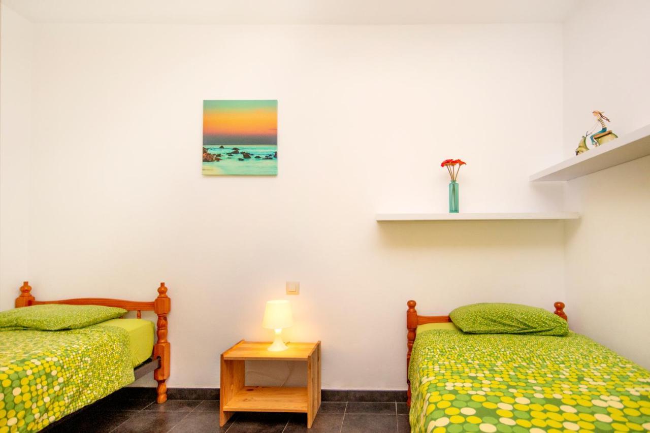 Famara Sunshine Apartment ภายนอก รูปภาพ