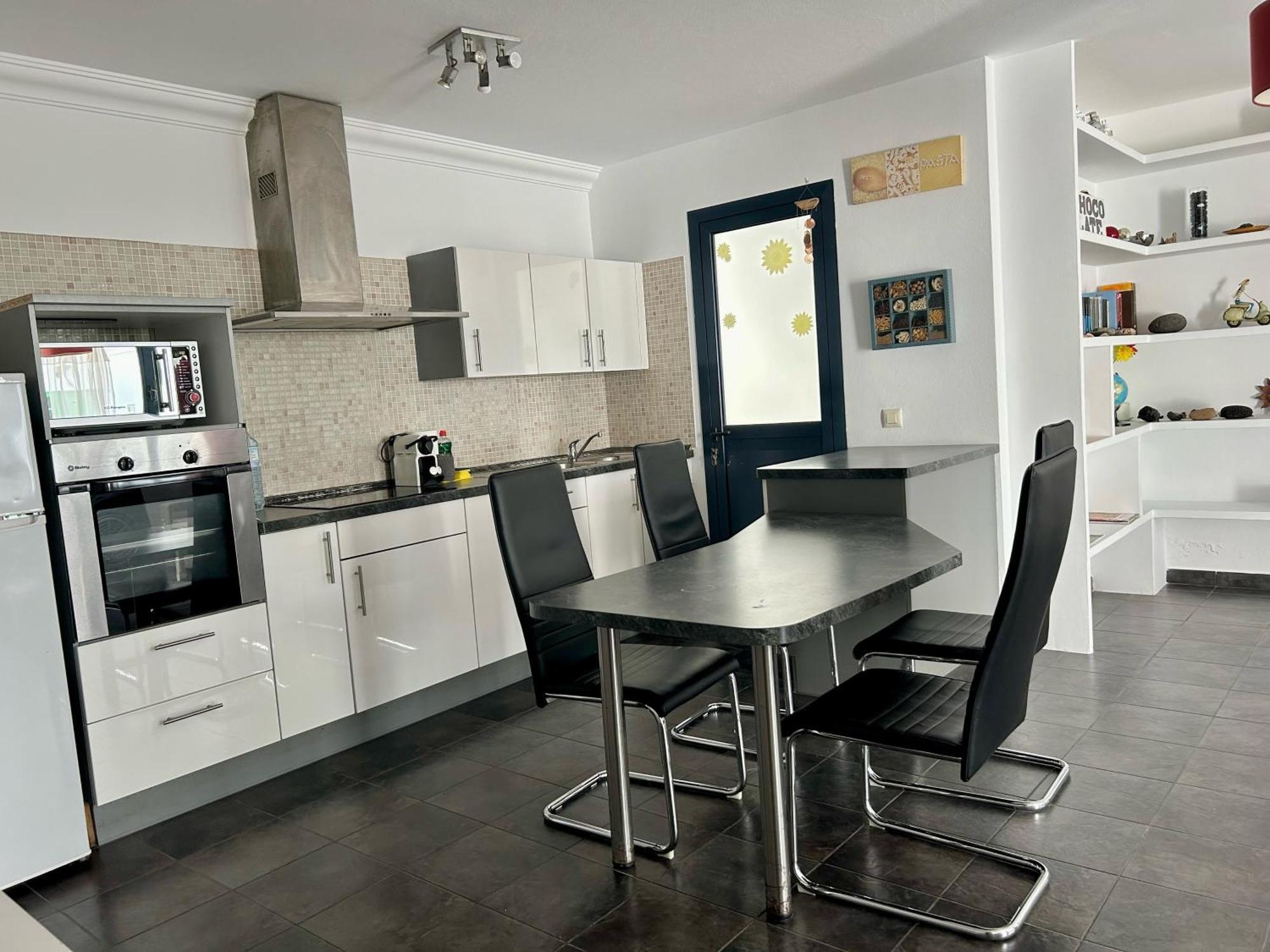 Famara Sunshine Apartment ภายนอก รูปภาพ