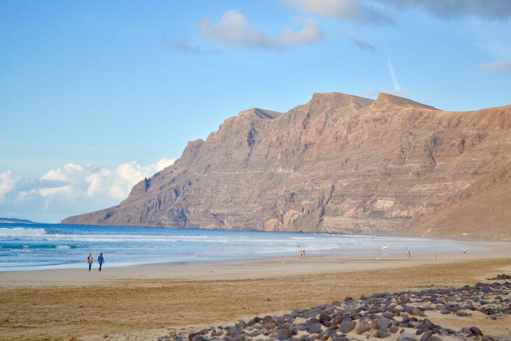 Famara Sunshine Apartment ภายนอก รูปภาพ